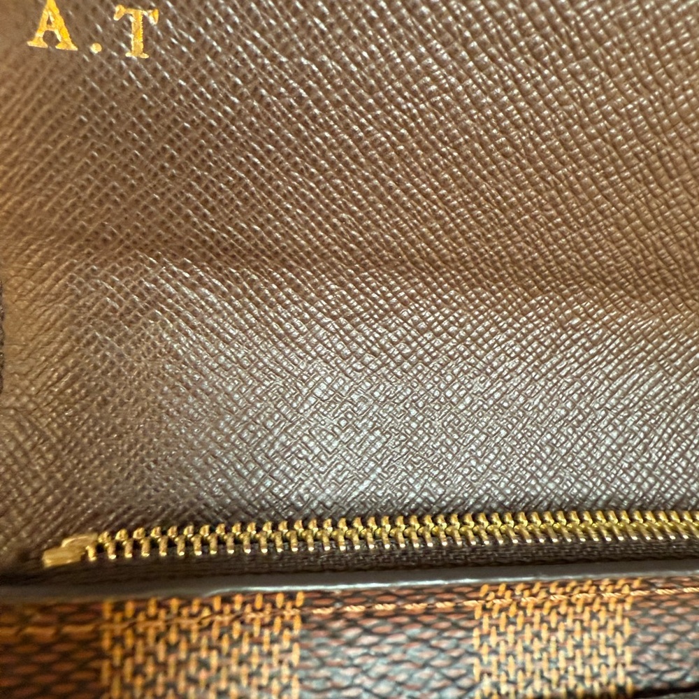 Louis Vuitton Sarah Wallet Damier Ebene Canvas Made in France (Monogrammed A.T.) - Picture 9 of 13